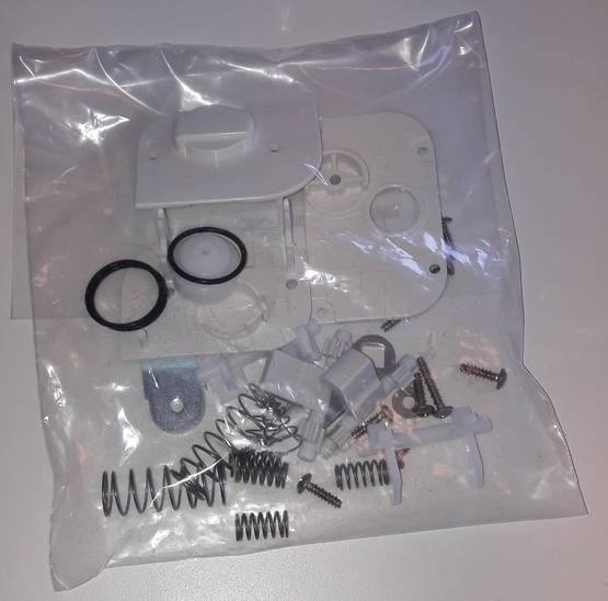 Thetford lukitusosasarja, luukut D6-7, valkoinen - Ovien ja luukkujen osat - 9914 - 1