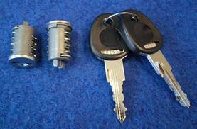 Lukkopesä+avainsarja FF2 4422, 2+2kpl 2 pesää, 2 avainta - Ovien ja luukkujen osat - 7604 - 1