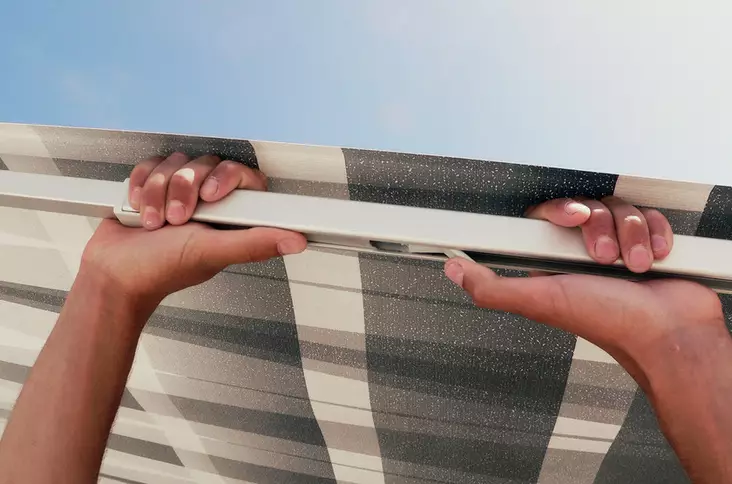 Thule sivutukitanko 1200 3,50/5,50 m (oikea) - MARKIISIEN LISÄVARUSTEET - 9948 - 1