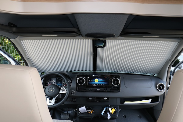 Remis etuikkunan pimennysverho REMIfront 4, MB Sprinter 2019-> + sadetunnistin - Ikkunat ja osat - 23689 - 1